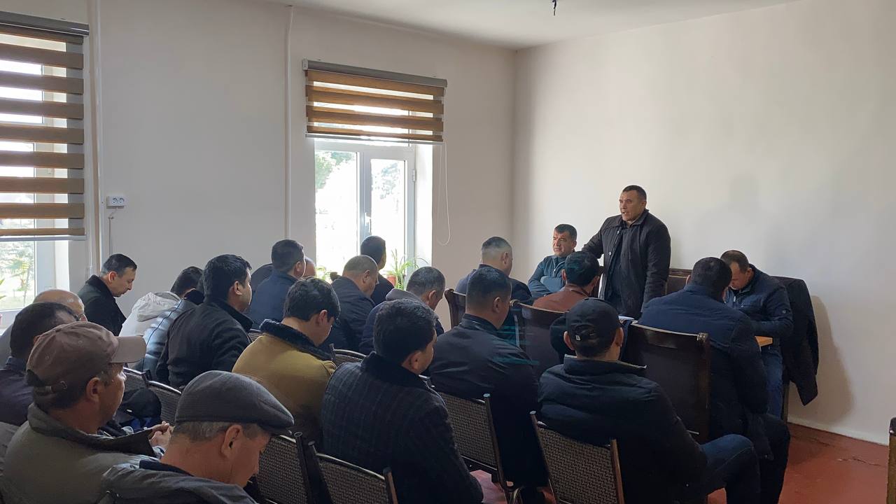 “Сув етказиб бериш хизмати” фаолиятини самарали ташкил этиш масалалари муҳокама қилинди