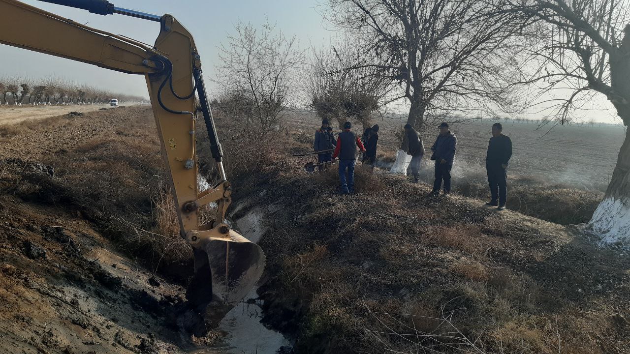 Қарши туман ирригация бўлими тозалаш-таъмирлаш ишларида фаол қатнашмоқда.